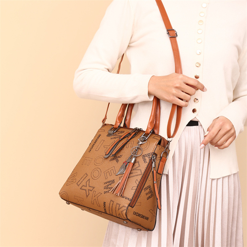 Cross-border foreign trade large-capacity women's bag 2024 New style mother and child multi-piece set Women's bag letter women's single-shoulder handbag undefined