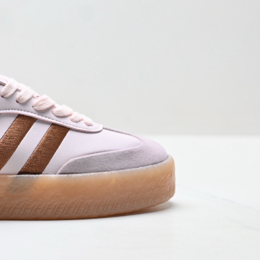 Real shot consultation customer service-13