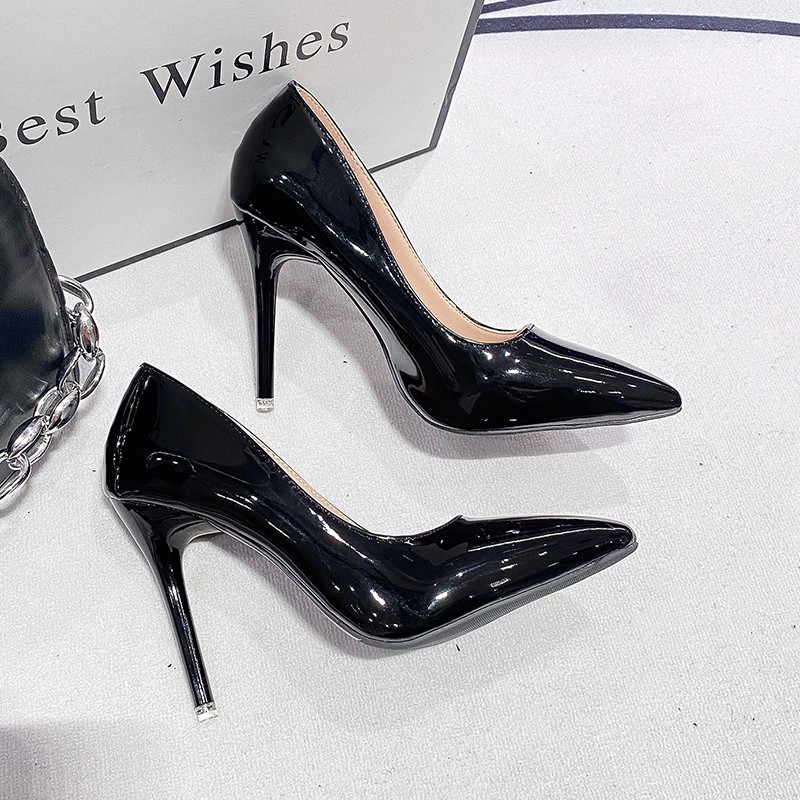 Zapatos de talón alto para mujeres 2024 primavera nuevos tacones afilados con un zapato de trabajo zapatos de mujer