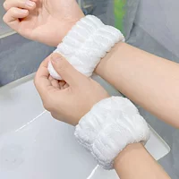 Браслет для мытья лица на запястье Мытье водонепроницаемого рукава Наручный браслет Водонепроницаемый для манжеты на запястье Протрите абсорбент от пота