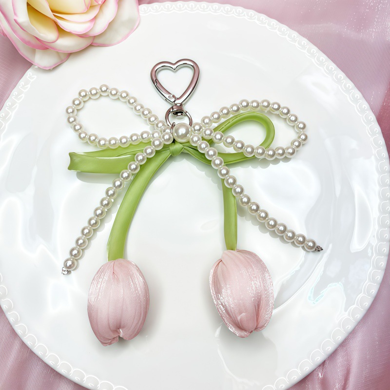 Venta caliente transfronteriza colgante de tulipán colgante de lazo llavero decoración de bolsos de mujer accesorios perlas al por mayor