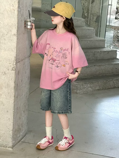 Girls' Summer Clothing Korean Style Printed T-Shirt 2026 New Summer Style Girls' Loose Short-Sleeved T-Shirt and Shorts Two-Piece Set for Older Children