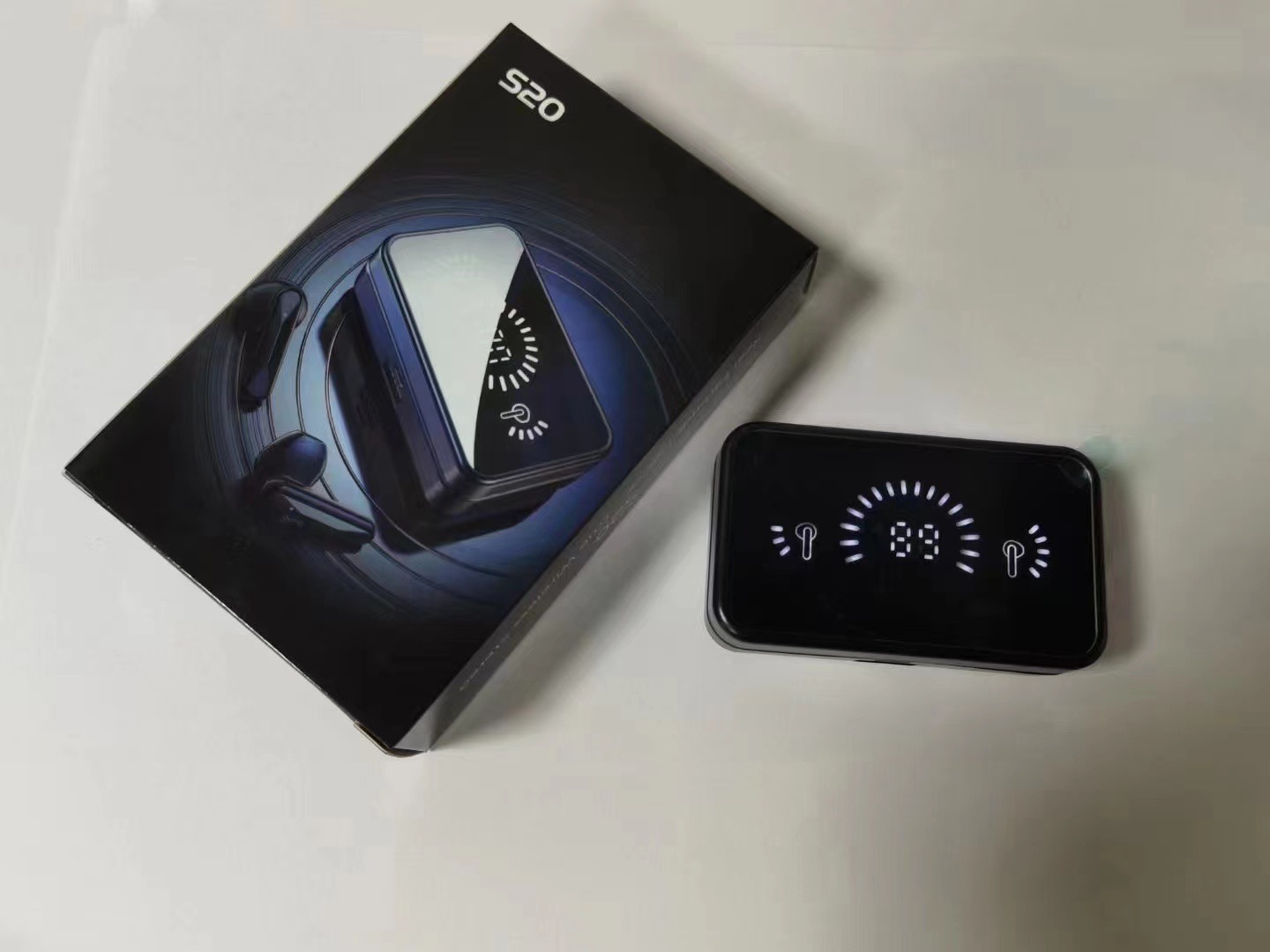 Modelo privado explosivo transfronterizo YD03 M90 F9-5C M25 E7S Pantalla digital táctil TWS 5.4 Auriculares Bluetooth F9