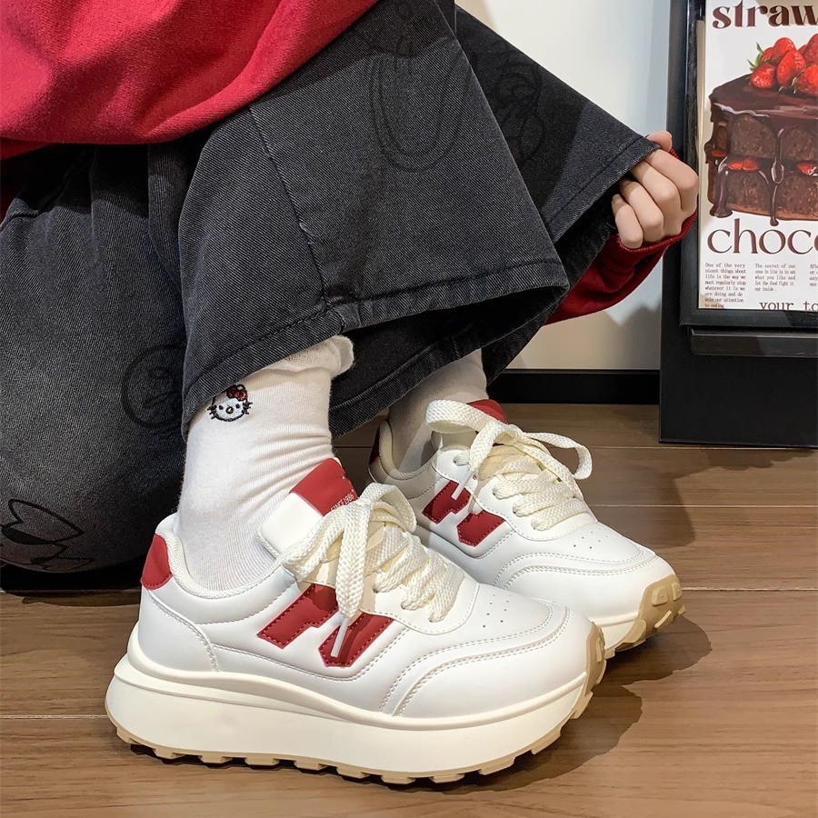 Luz transpirable nuevos zapatos de papá para mujeres 2025 primavera zapatos para correr zapatos deportivos de adelgazamiento para mujeres casuales Agan
