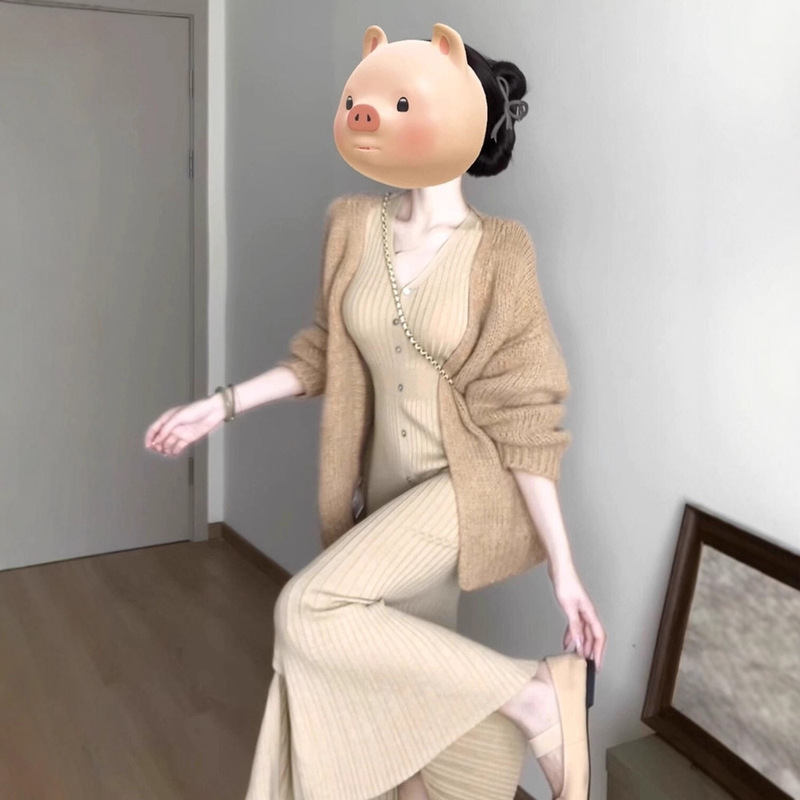 High-End French Knitted Sweater Dress Women's 2025 New Autumn and Winter Inner Layering Long Skirt Suit High-End French Knitted Sweater Dress Women's 2025 New Autumn and Winter Inner Layering Long Skirt Suit
