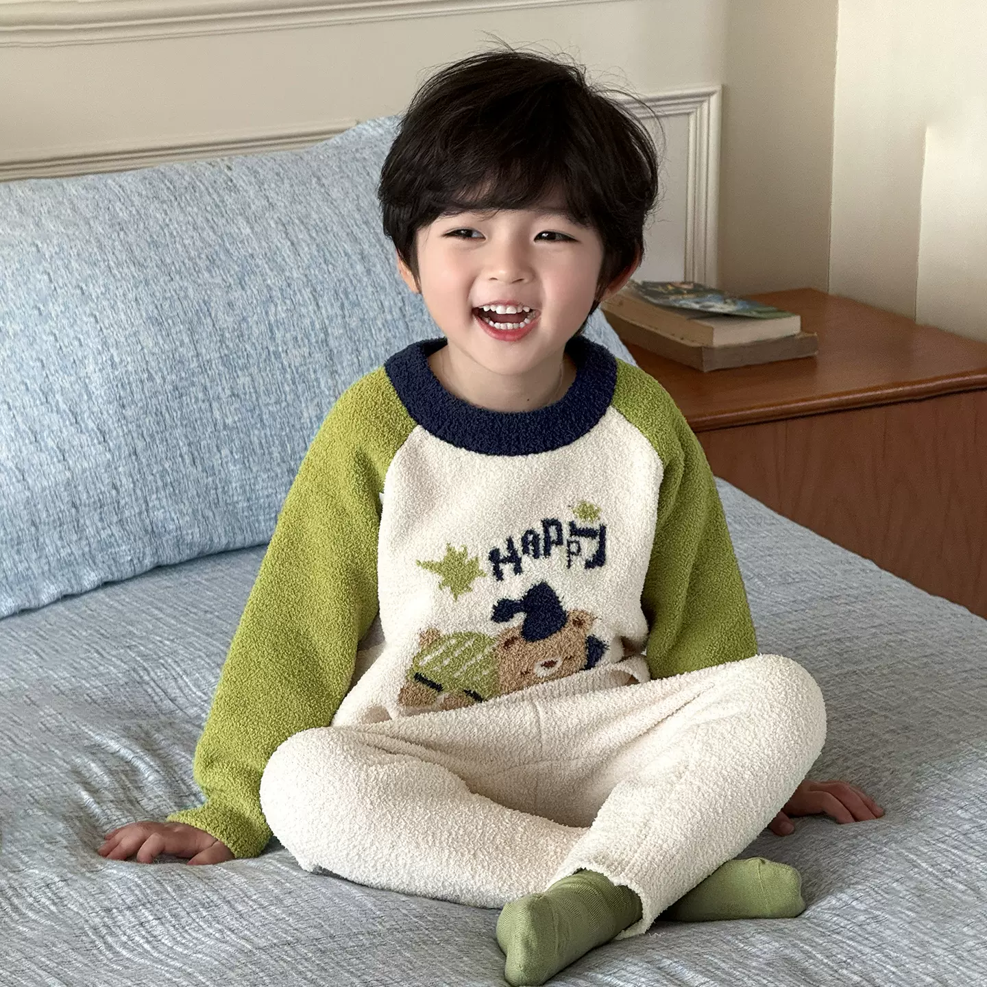 儿童睡衣加厚半边绒秋冬男女孩家居服加绒宝宝保暖珊瑚绒套装新款