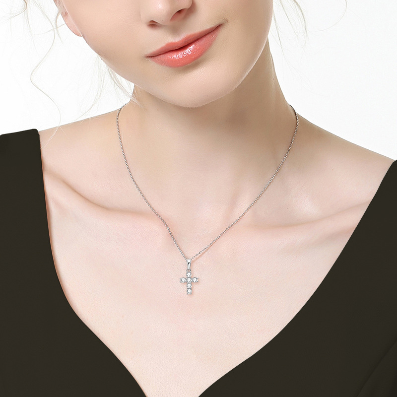 Stylish Ladies  Classic Silver Jewelry Elegant S925 Sterling Silver Necklace Chain Moissanite Pendant  Necklace for Women