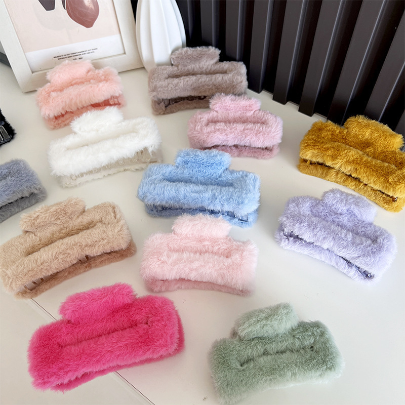 秋冬の毛毛のヘアピンのシンプルな四角のサメの毛の毛の毛を挟んで大きいサイズの後頭部の髪をつかみます。|undefined