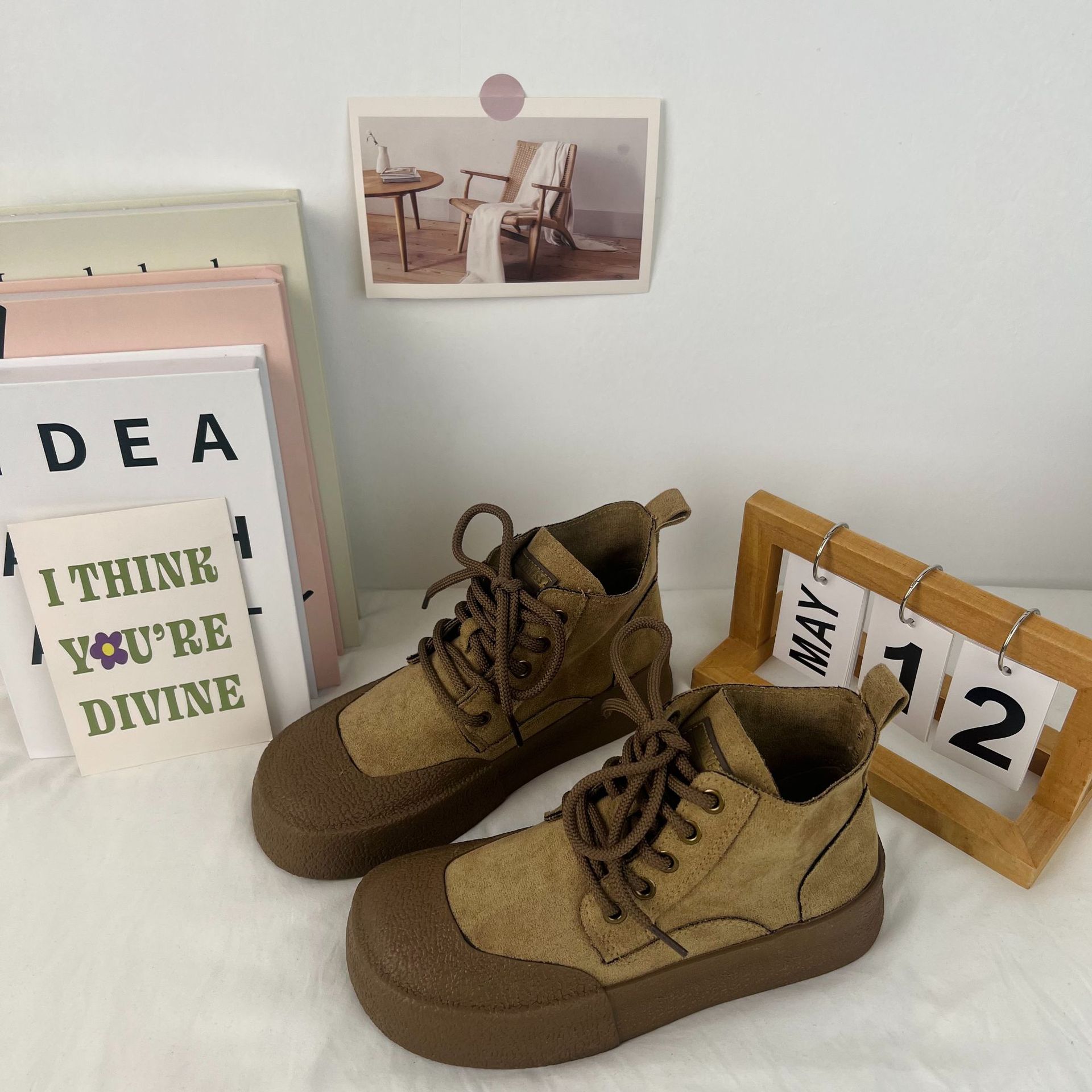 Yuanyuan 2024 primavera mid-Top estilo coreano zapatos de lona del todo fósforo estudiante Harajuku calle zapatos de plataforma de tiro en línea zapatos de transmisión en vivo