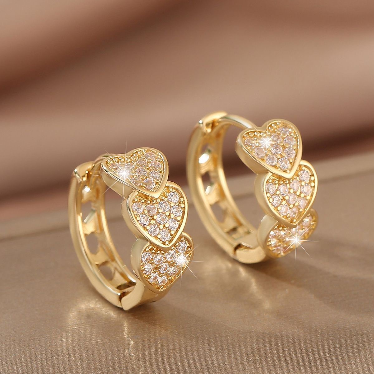 Cross-Border European and American Hot-Selling Exquisite Love Gold Earrings Women's Earrings Temperament Versatile Earrings Wholesale