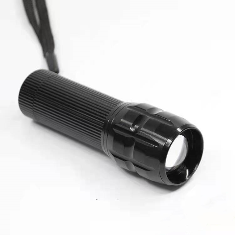 Linterna para bicicleta de montaña, linterna para faro de bicicleta, linterna con zoom de tres velocidades con carcasa de aluminio, equipo de ciclismo
