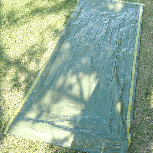 Outdoor first aid sleeping bag olive green envelope type travel emergency sleeping bag pe tent disposable radiation protection blanket wholesale