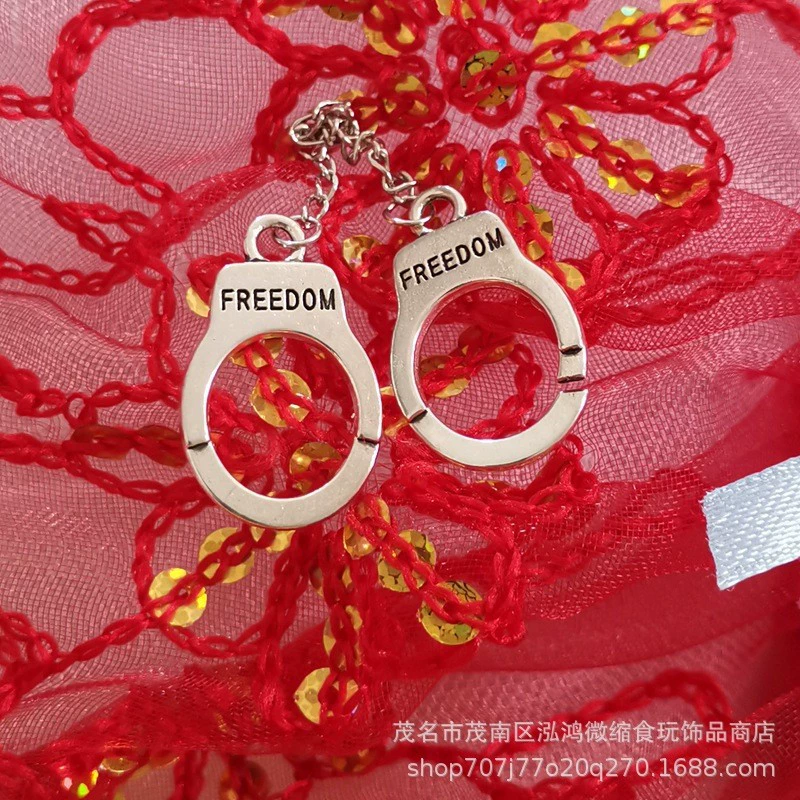 DOLLHOUSE Маленькая ткань кукольный домик аксессуары сцены модели солдат реквизит мини-симулятор заключенных наручники игрушки