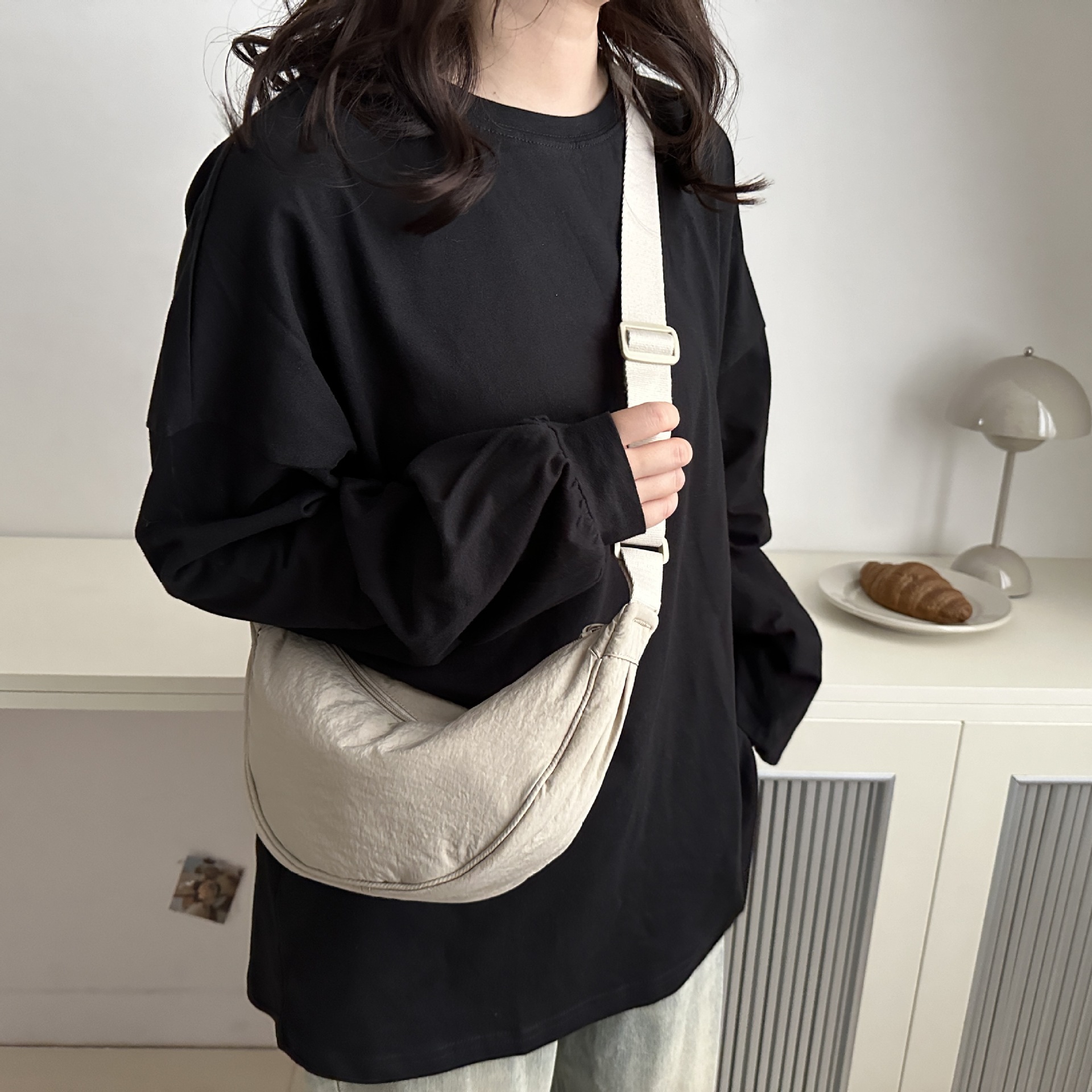 여성용 가방 일본식 INS 멀티 컬러 만두 백 경량 올매치 나일론 천 어깨 가방 휴대 전화 가방 크로스 바디 가방 작은 가방