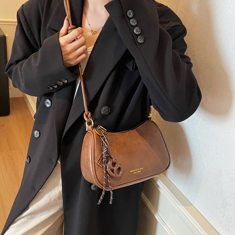 Piccola borsa a tracolla da donna design elegante e unico_voghion.com