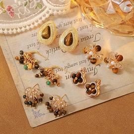 耳钉;项链;耳环