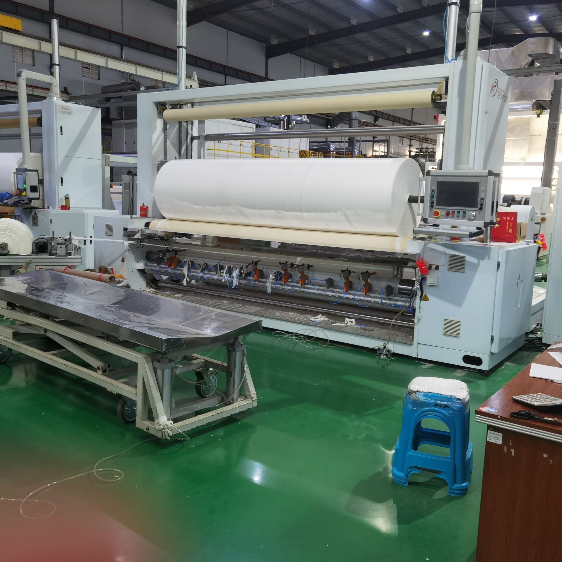 普通人造棉水刺无纺布水刺无纺布EF纹干湿卸妆巾布