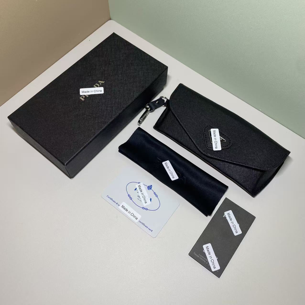 Fábrica al por mayor directa de una sola pieza de caja de espejos de alta calidad caja de almacenamiento gafas de sol gafas de sol caja de gafas de sol