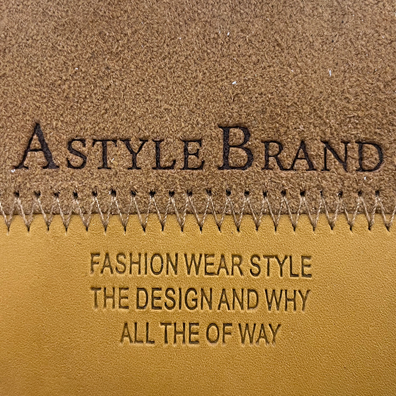 厂家皮标 牛仔裤皮牌 绣花车线皮牌服饰吊牌商标真皮配饰LOGO标牌