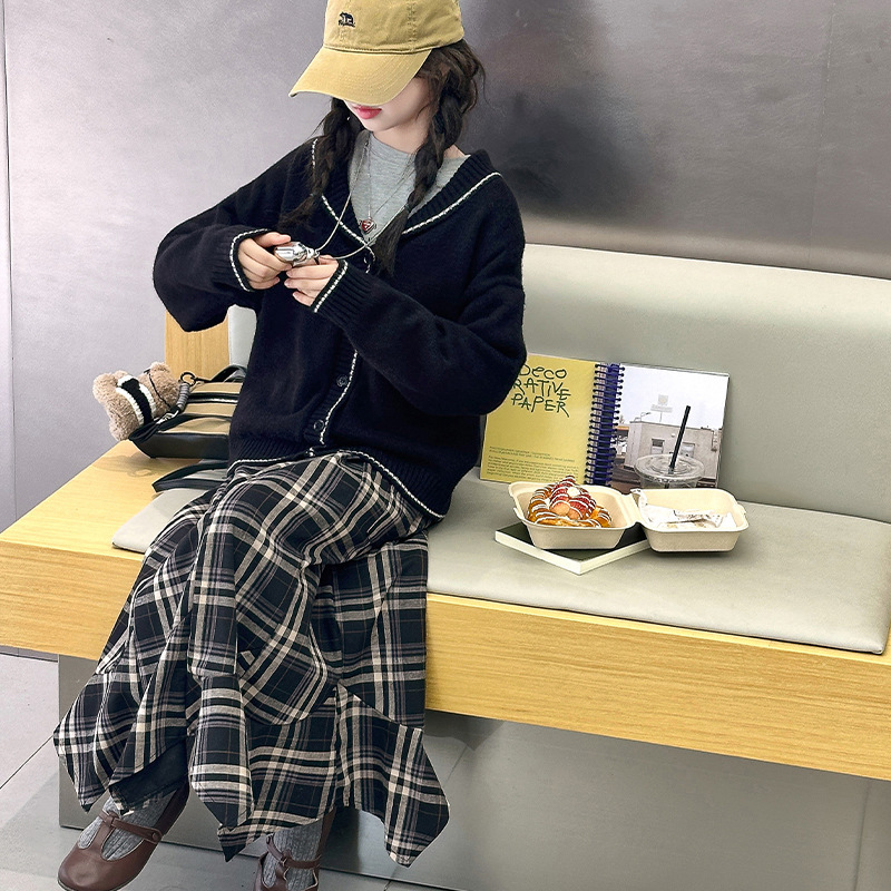 女童巨好看套装哈喽kitty猫针织开衫格子裙2025秋季新款大童女装|undefined