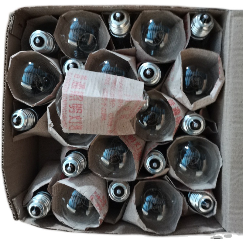 Lámpara incandescente de tornillo de 220V lámpara de alambre de tungsteno iluminación común lámpara de vidrio antigua ingeniería de propiedad de cría de calentamiento cría de crías