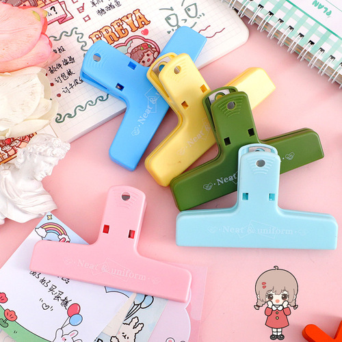 Magnetic long-tail hand account holder, colorful plastic magnetic hand account holder, student file note holder, personalized test paper holder