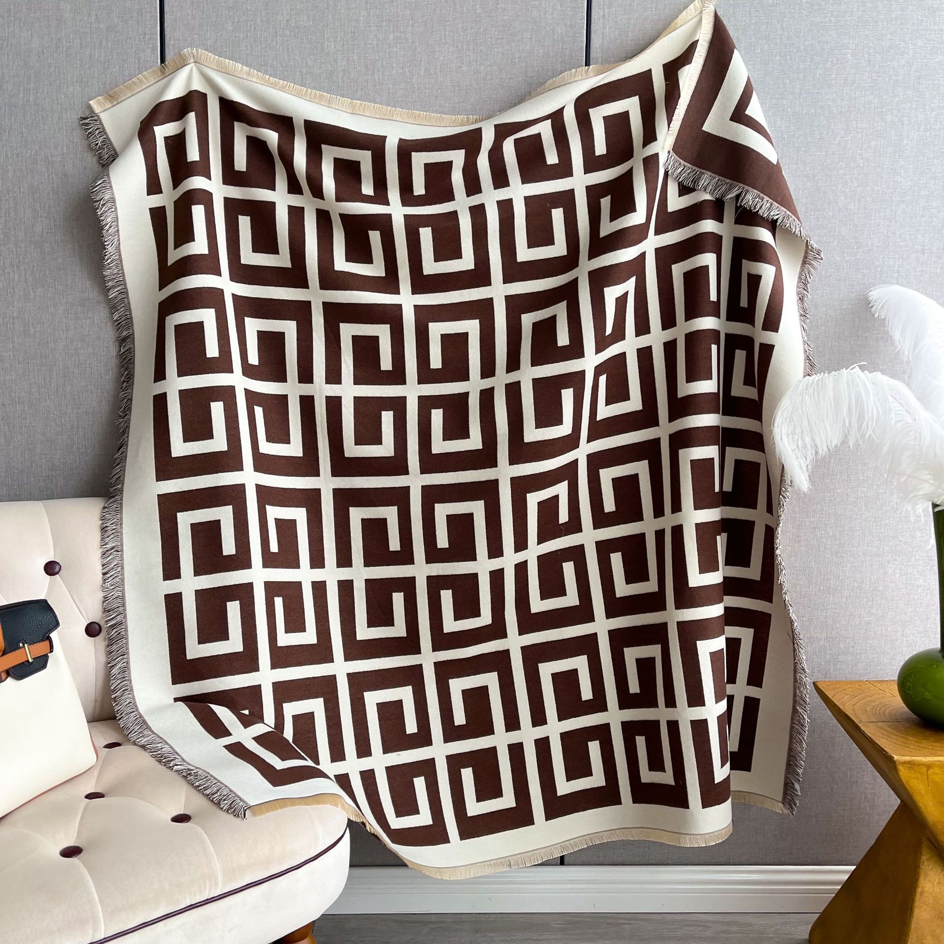 Estilo coreano de moda de doble cara de Cachemira como chal en forma de espalda engrosada bufanda cálida Otoño e Invierno Nueva bufanda cuadrada exterior de gran tamaño