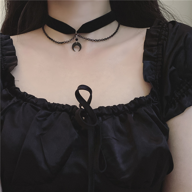 Gothic style Crescent choker necklace dark black collar female neck strap clavicle chain hot girl neck accessories neck ring