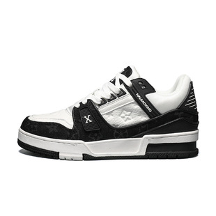 ����Ь�H��ͬ���Ьţ���{С�ֶ����Ь�������ŮЬ���e��Ь��Ь