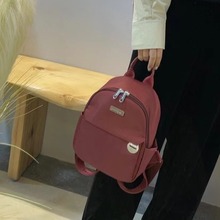 时尚简约大容量尼龙布双肩包潮流百搭轻便休闲包女士时尚洋气背包