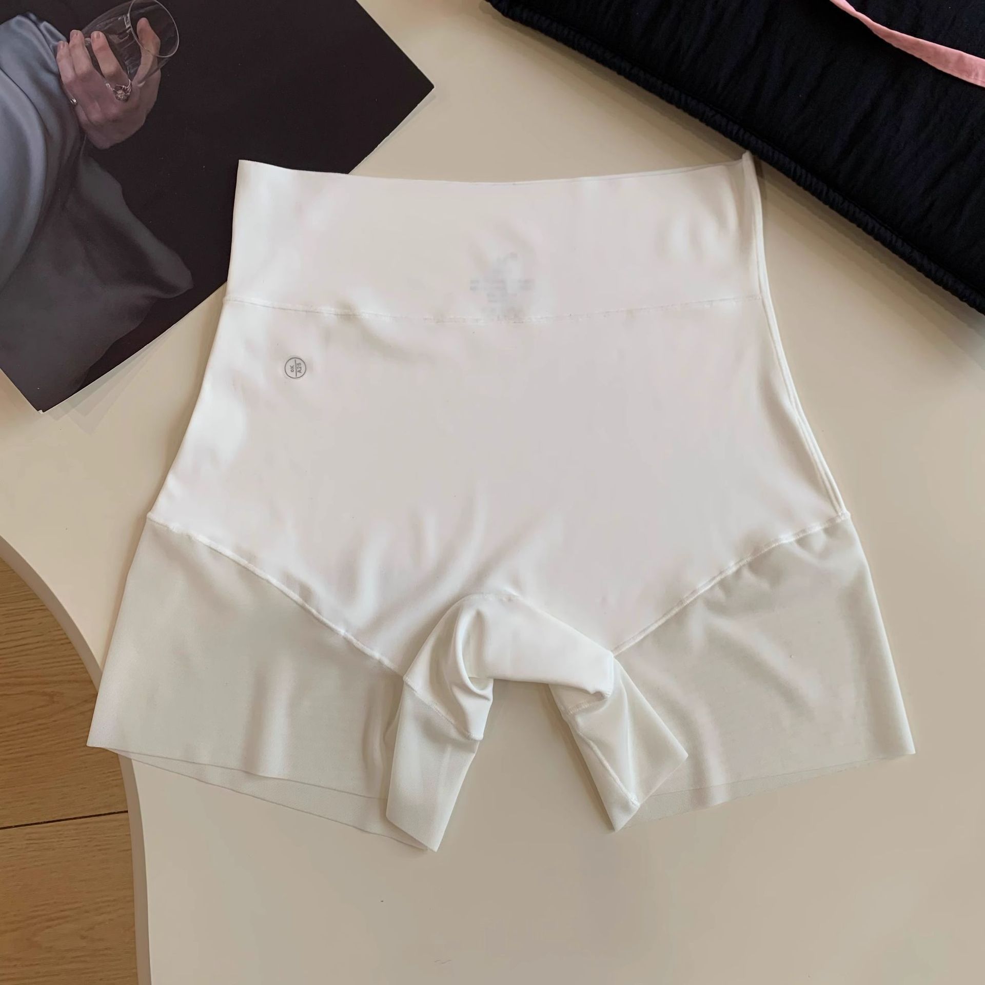 Leggings sin rizos tres en uno sin costuras, pantalones de cintura alta, glúteos y barriga, bragas de seda de hielo, pantalones de seguridad anti-luz para mujer