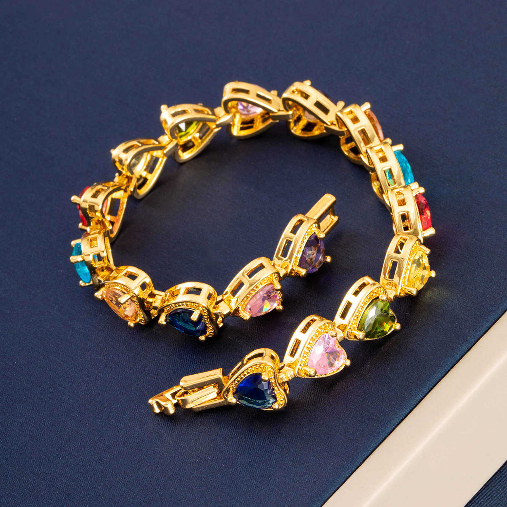 Retro Triangular Colored Crystal Luxury Bracelet Elegant Sophisticated Style Jewelry Accessory_voghion.com