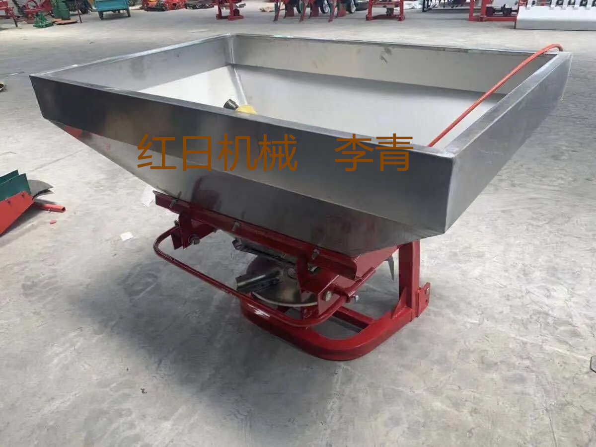 农用四轮撒肥机    700升容积不锈钢撒肥机    颗粒扬肥机