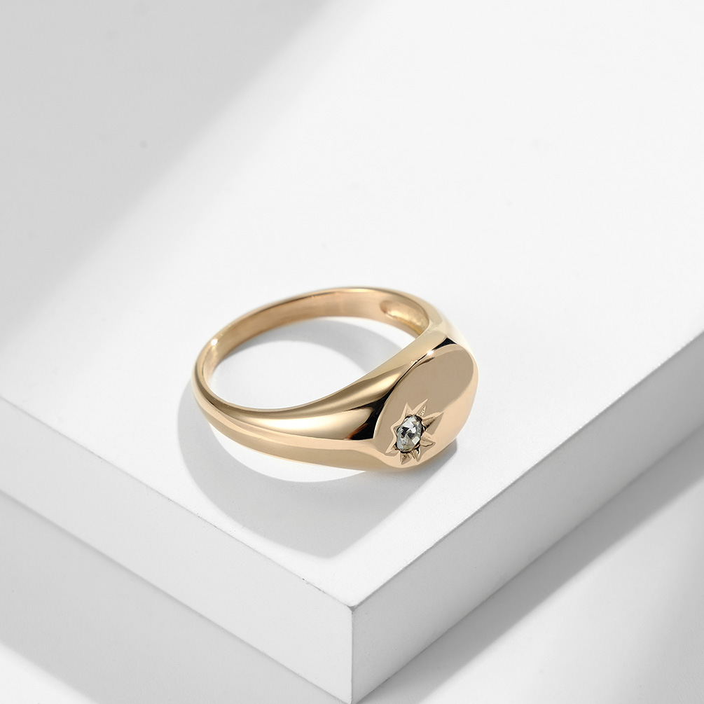 Mode Einfach Glänzend Diamant Frauen Gold Überzogene Titan Stahl Ring display picture 2