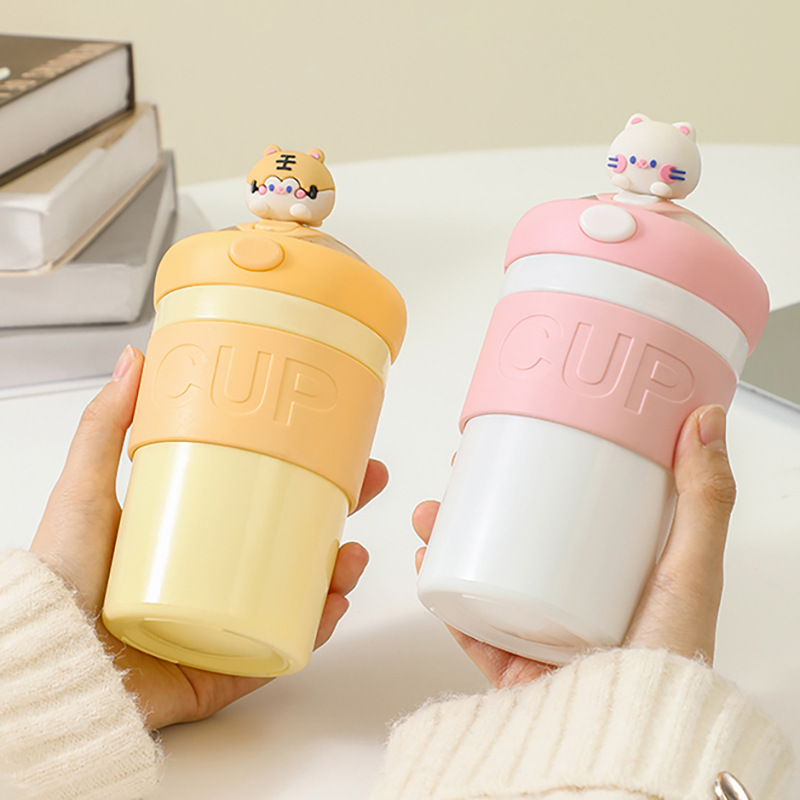 Taza de agua de oficina Taza de paja creativa de doble capa de aislamiento térmico de alta apariencia de gran capacidad de vidrio Ceremonia de Apertura taza de regalo