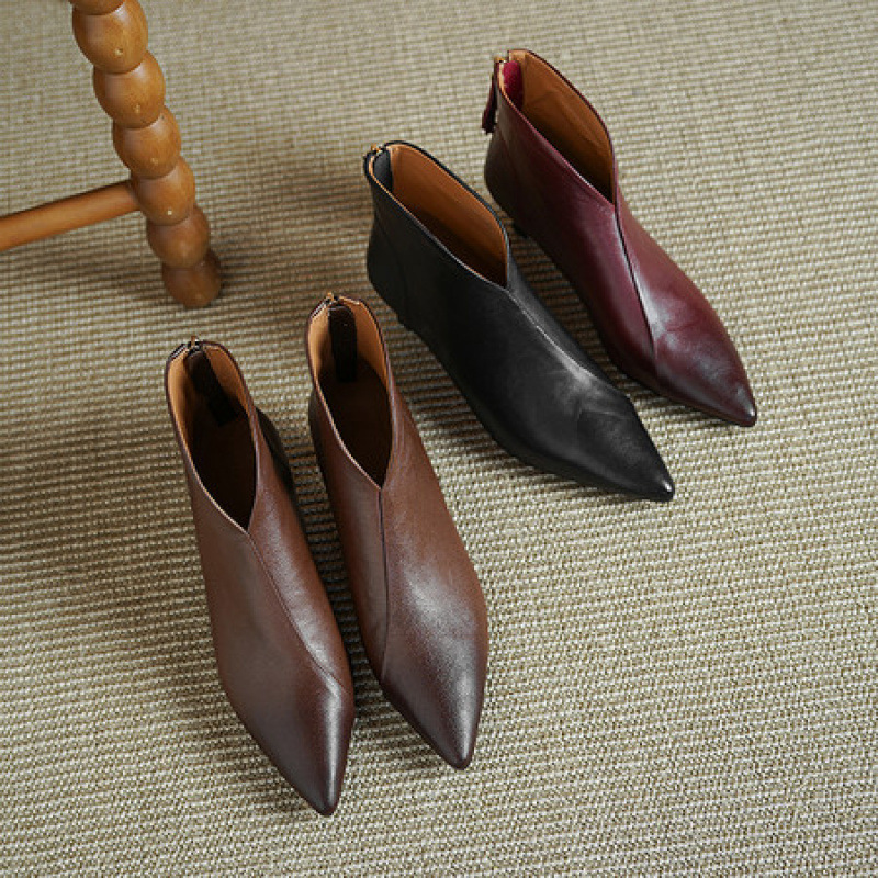 Women's short boots with low heel, genuine leather, brown pointed toe boots, French retro style, V-cut, plush lined, cat heel ankle boots Women's short boots with low heel, genuine leather, brown pointed toe boots, French retro style, V-cut, plush lined, cat heel ankle boots