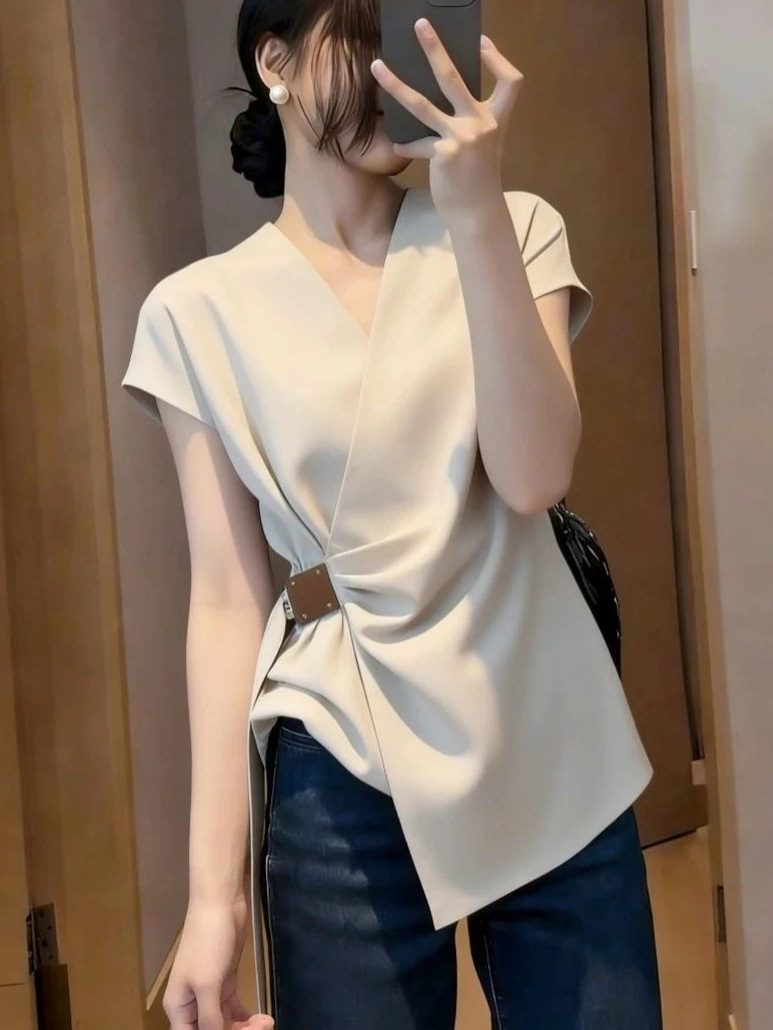 Áo sơ mi ngắn tay cổ chữ V phong cách Hàn Quốc, dáng ôm nhẹ, phối đồ đa năng — màu mơ