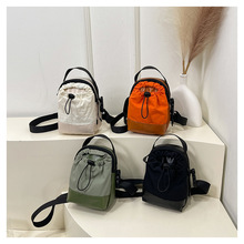 �¿���ˮ��С���Ů�����r���\��ͽ����ɽб������K�μ�С��Ů