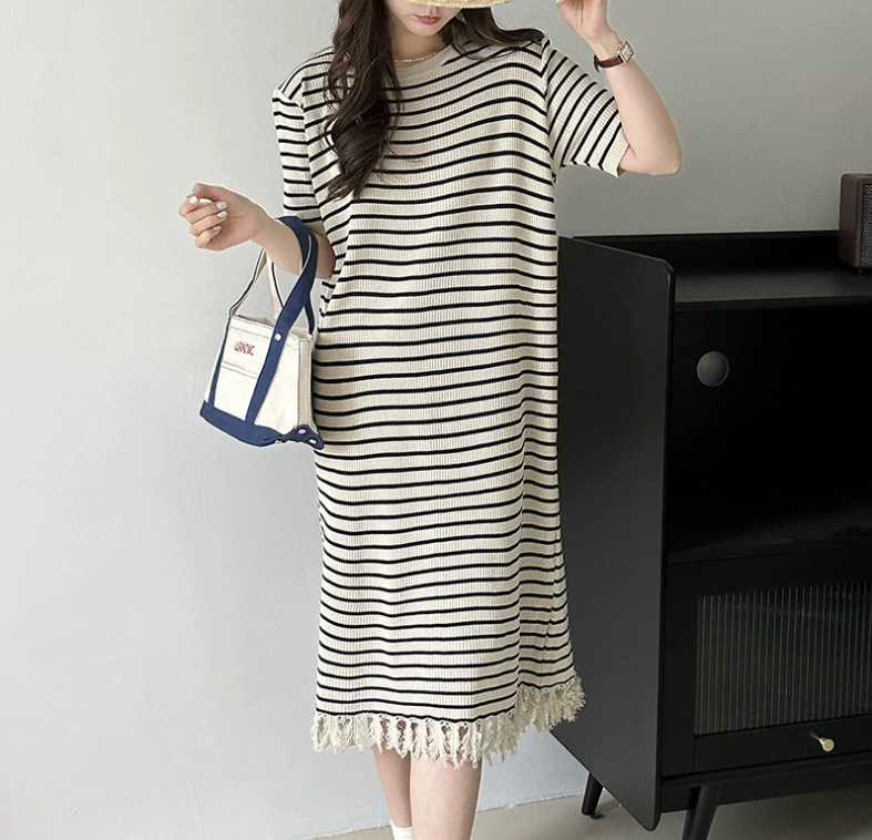 Женское трикотажное платье в полоску с короткими рукавами, трансграничное платье больших размеров, весна-лето 2023, новая ленивая юбка средней длины с кисточками