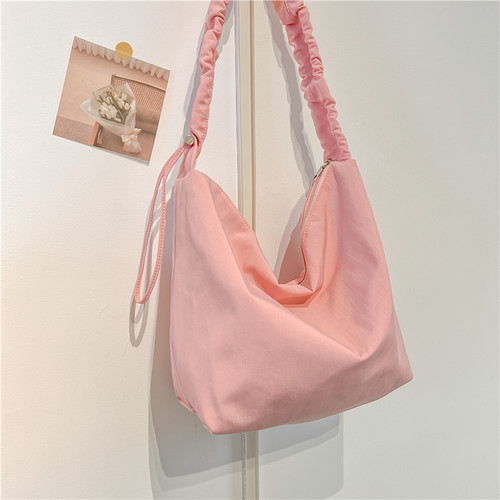 Women's Fashion Casual Large Capacity Crossbody Bag with Personality Pleated Duckbill Hip Bag