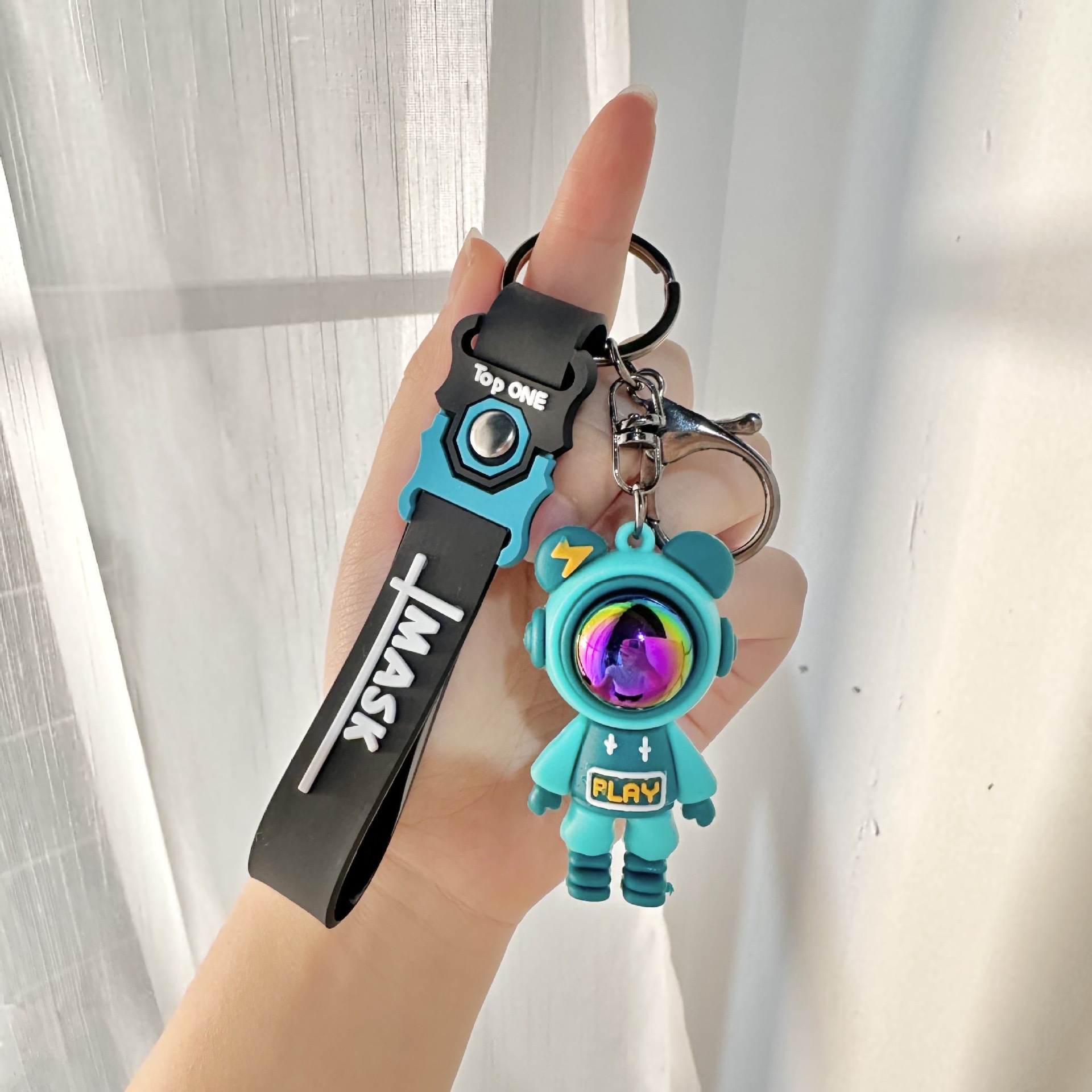 Estilo explosivo, juego de moda simple, llavero de oso relámpago, pegamento suave tridimensional, llavero de oso de dibujos animados, colgante de bolsa al por mayor