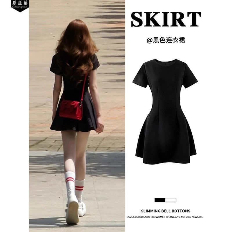 黑色短袖连衣裙夏日绝美小裙子赫本风正肩夏天小众掐腰短裙