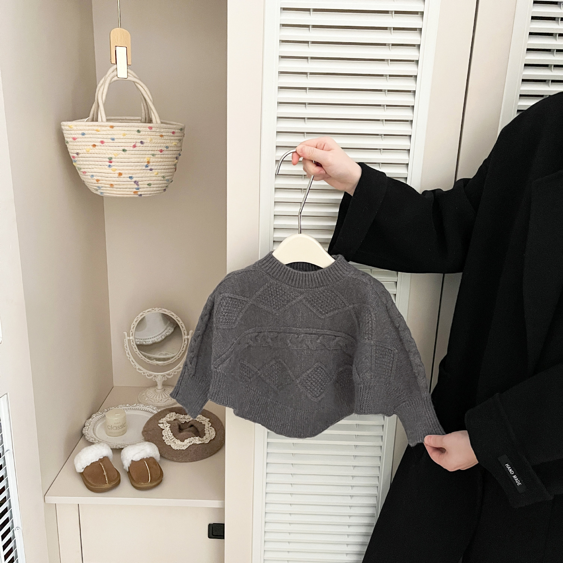 INS coreano con suéter de capa de aire extranjero para bebés de otoño y invierno, camiseta de punto gruesa con mangas de murciélago para bebés