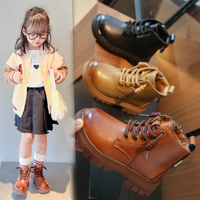 Children's 2023 Spring and Autumn New Boots Medium and Large Children's Soft Sole Lightweight Spray Painted Girls' Martin Boots Retro Style Leather Boots
