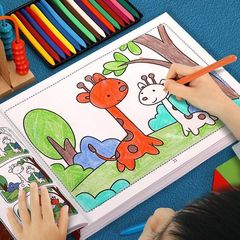 2-5歳で絵を描くことを学びます。