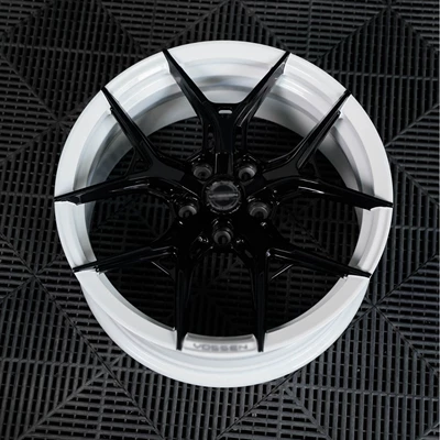 Hub for travel RVs and SUVs