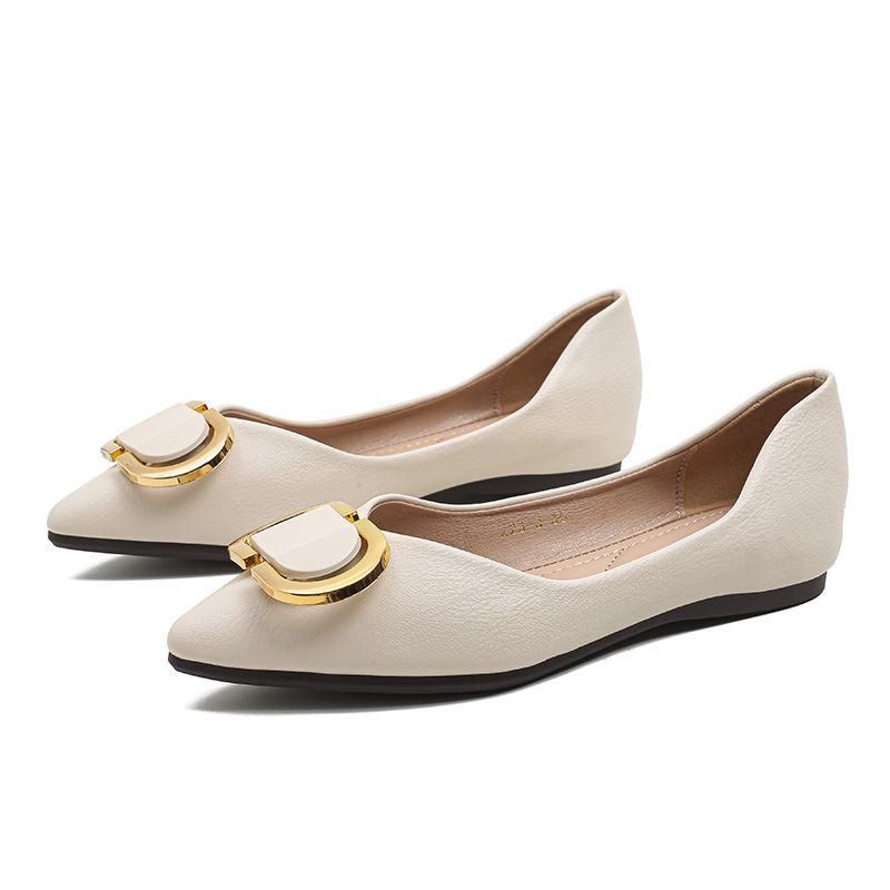 Flat shoes for women's singles, 2024 new summer soft sole flat heel pointed bean shoes, large women's shoes 41-43