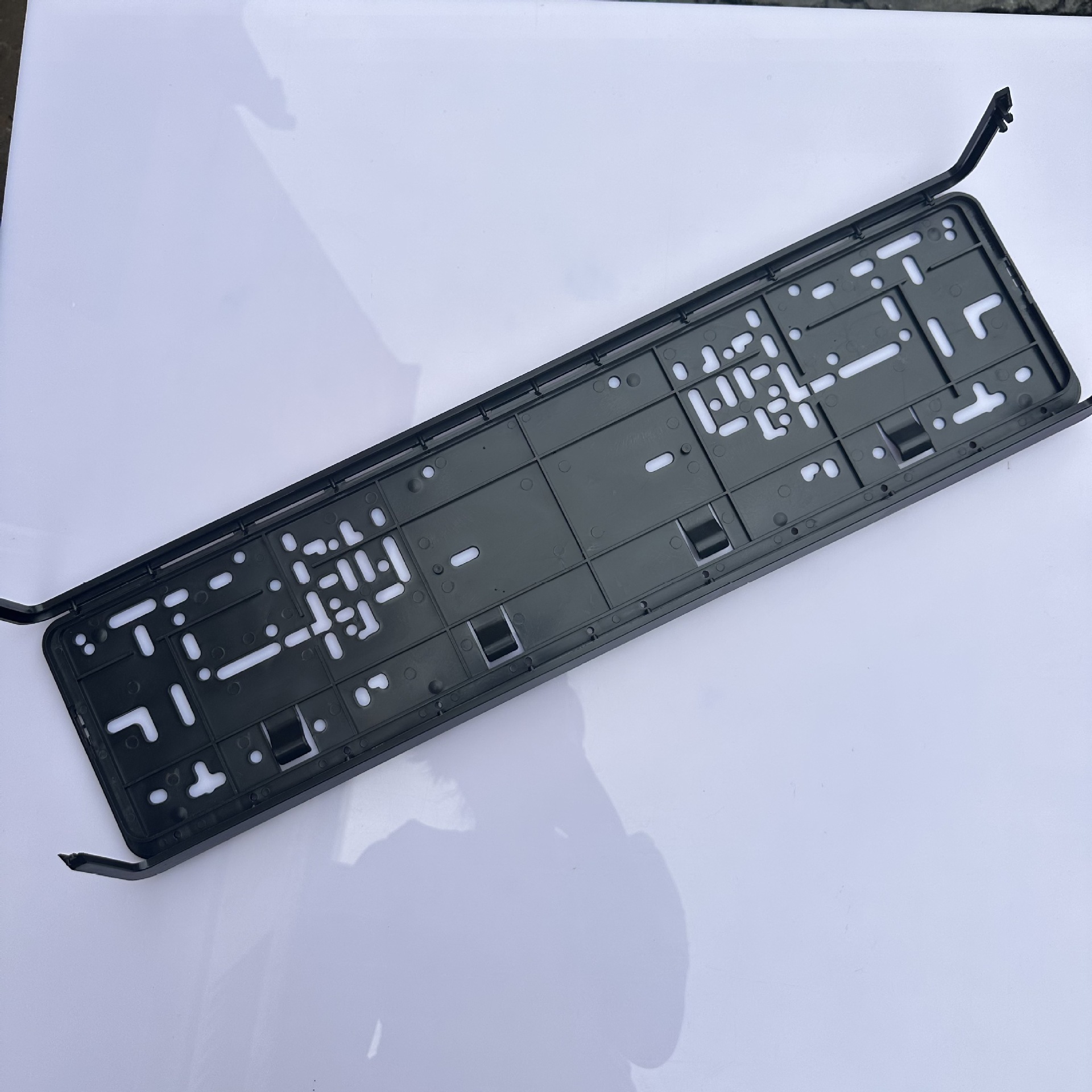 Cross-Border Exclusive Hot-Selling Middle Eastern License Plate Holder European License Plate Holder European License Plate Frame Pp Plastic License Plate Frame Manufacturer