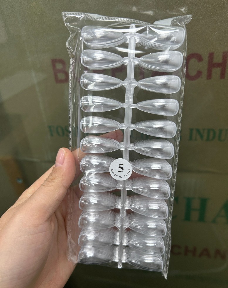 Herramientas de uñas transfronterizas 50 piezas de esmalte de uñas muestra de pegamento de esmalte de uñas, tarjeta de color trapezoidal puntiaguda de cabeza plana, pieza de práctica de uñas