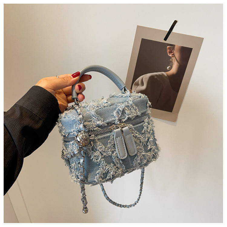 Bolso de mano con borlas de diseño exclusivo, bolso cuadrado pequeño para mujer, modelo nuevo 2024, bolso bandolera con cadena, diseño de cadena image 8